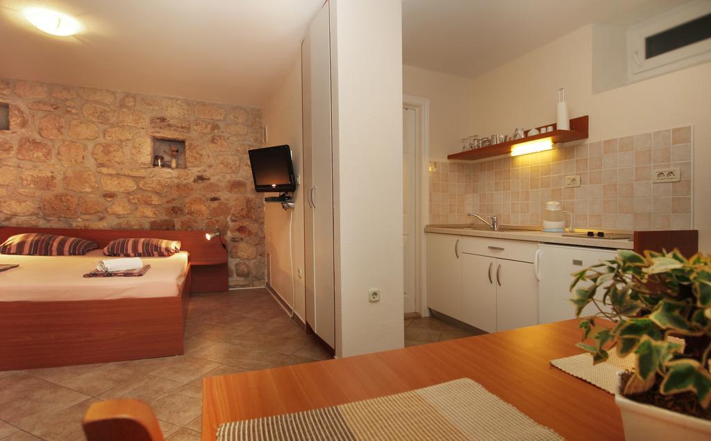 Apartments Caralipeo ماكارسكا الغرفة الصورة